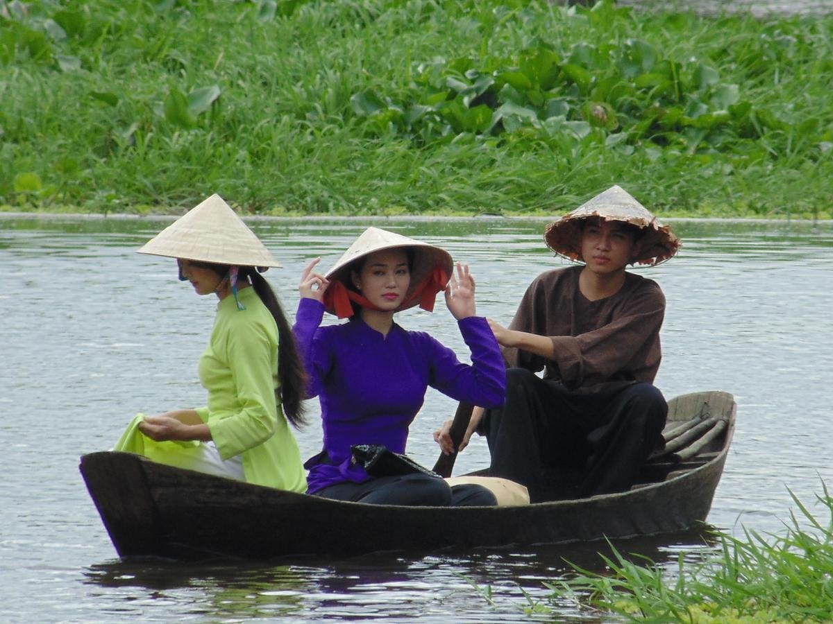 Đi tìm sức hút của những phim lấy đề tài xưa như 'Cô Ba Sài Gòn', 'Mẹ chồng' hay 'Mỹ nhân Sài Thành' Ảnh 7