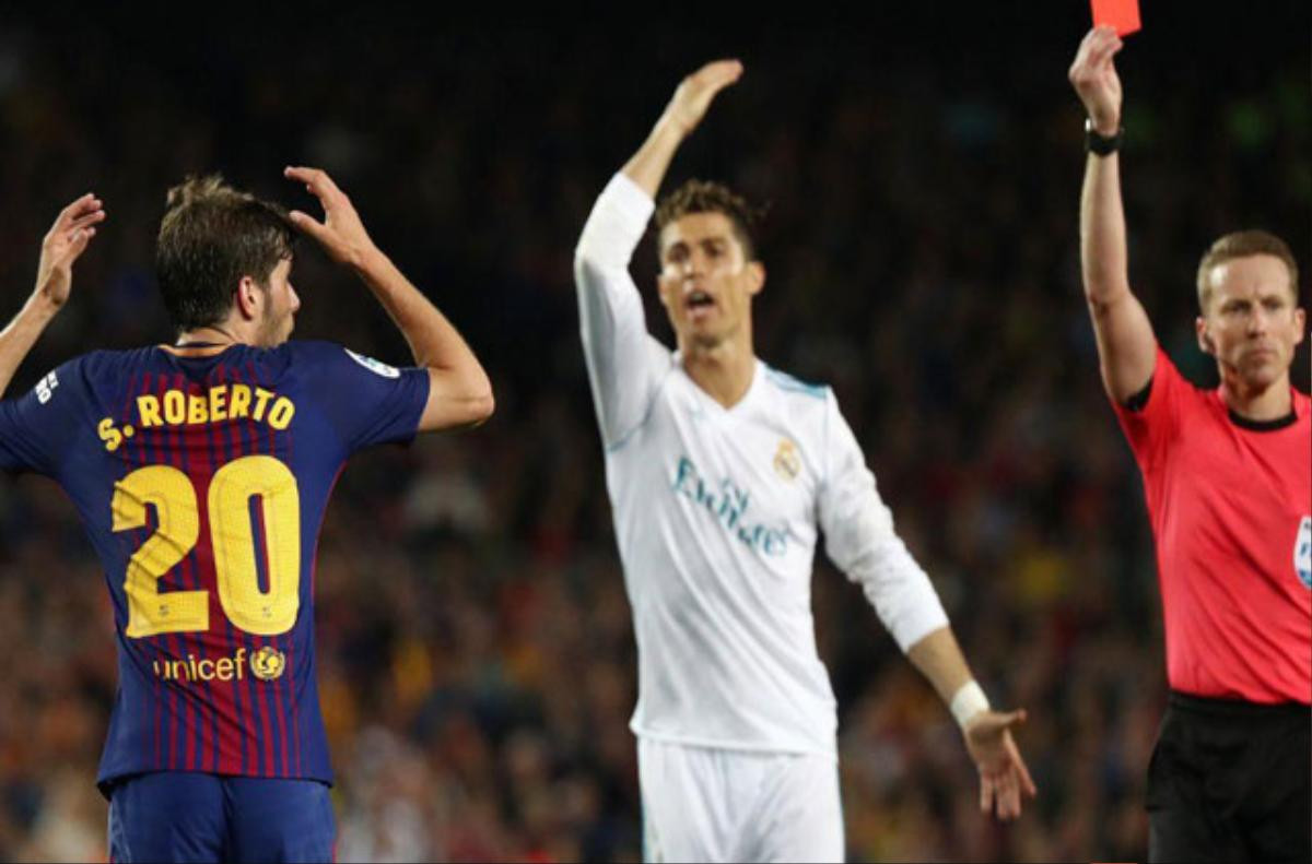 Chiêm ngưỡng các bàn thắng và pha thẻ đỏ khó hiểu trong trận El Clasico Ảnh 2