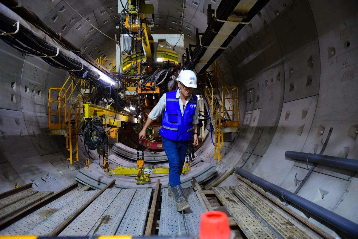 Cận cảnh đường hầm metro dưới lòng đất Sài Gòn - nơi không thể phân biệt ngày và đêm Ảnh 12