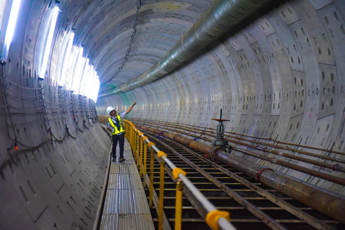 Cận cảnh đường hầm metro dưới lòng đất Sài Gòn - nơi không thể phân biệt ngày và đêm Ảnh 3