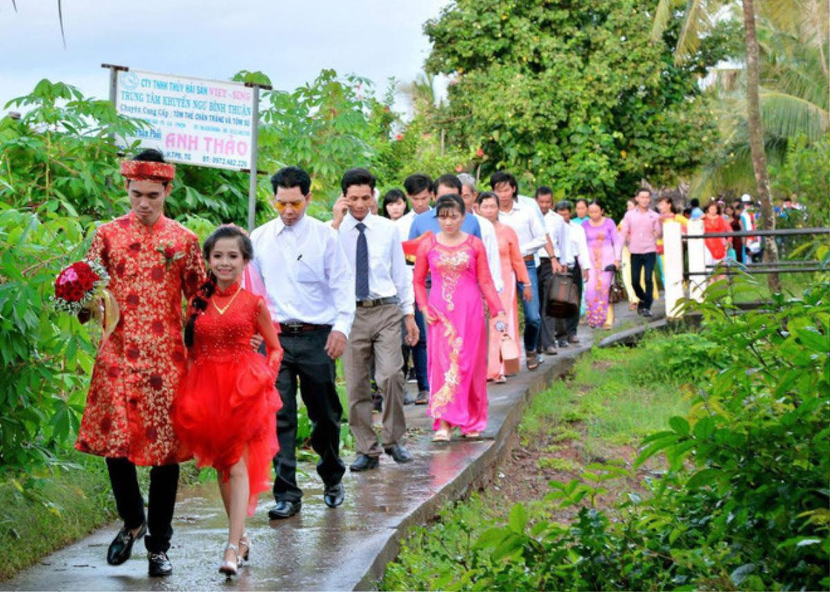 Mối tình vượt qua nhiều sóng gió của 'nàng hạt tiêu' cao 1,33 m Ảnh 3