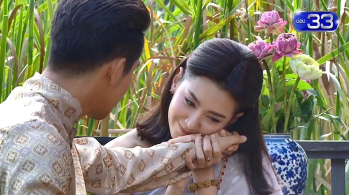 ‘Ngược dòng thời gian’ bản uncut: Bella Ranee trèo cây 3 giây hút 3,3 triệu view, 33 ngàn lượt yêu thích Ảnh 15