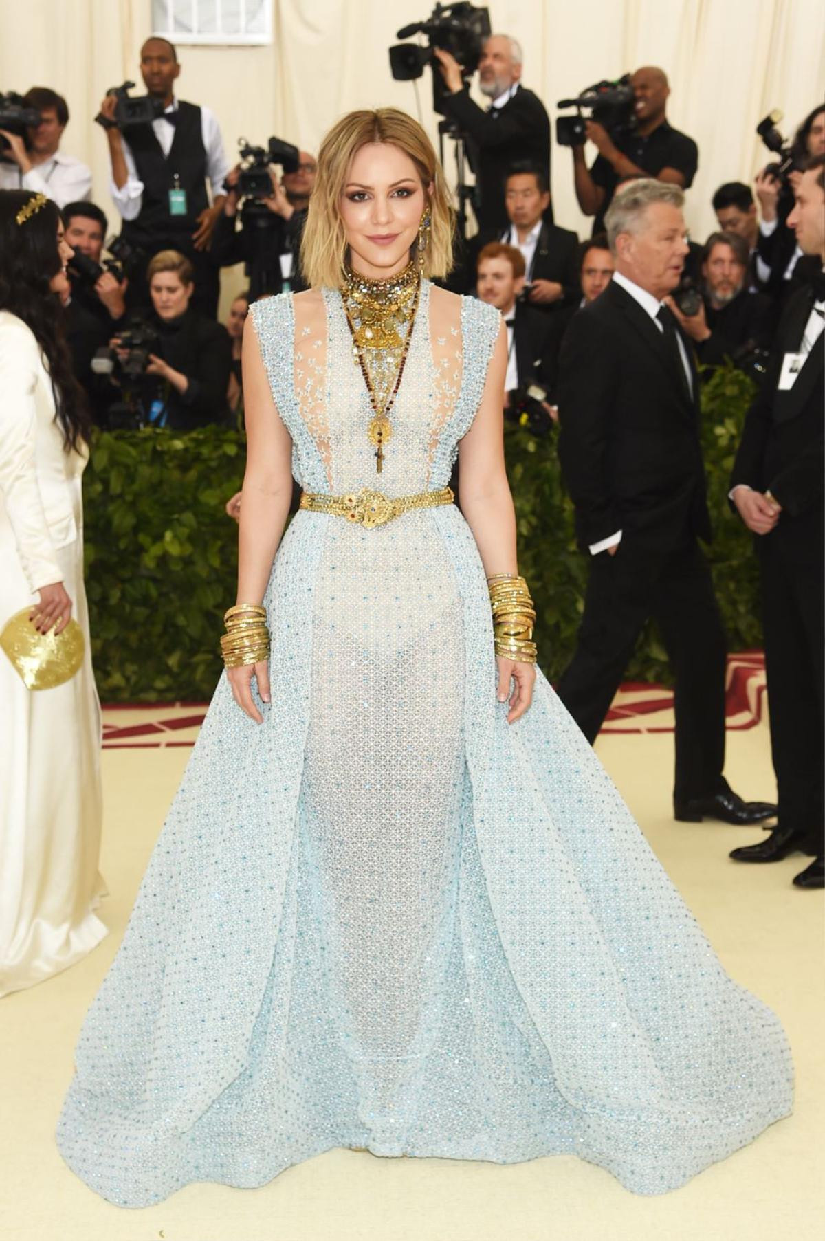 Met Gala 2018: Khách mời 'đua nhau' phô bày cơ thể và nội y Ảnh 2