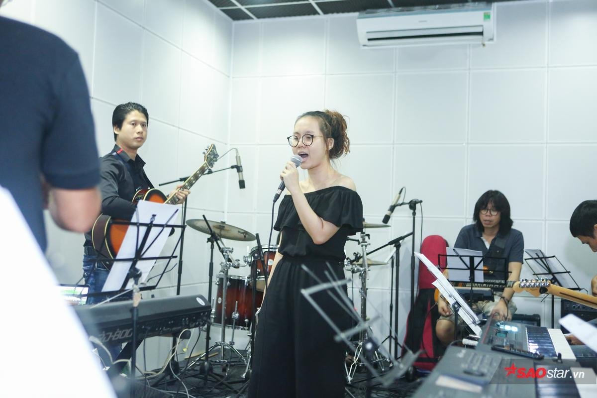 Lộn xộn Band mang 'anh hùng bàn phím' chuyên đả kích đạo nhạc vào ca khúc mới Ảnh 4