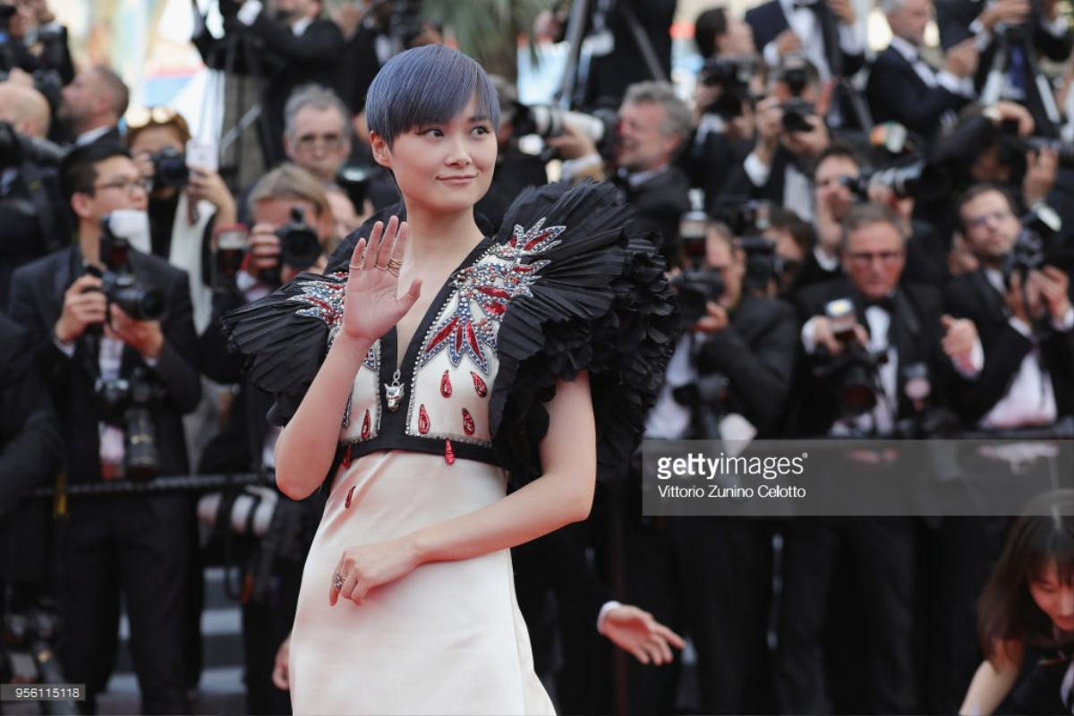 Phạm Băng Băng xinh như công chúa, Lý Nhã Kỳ và Chompoo Araya rực rỡ tại thảm đỏ LHP Cannes 2018 Ảnh 31