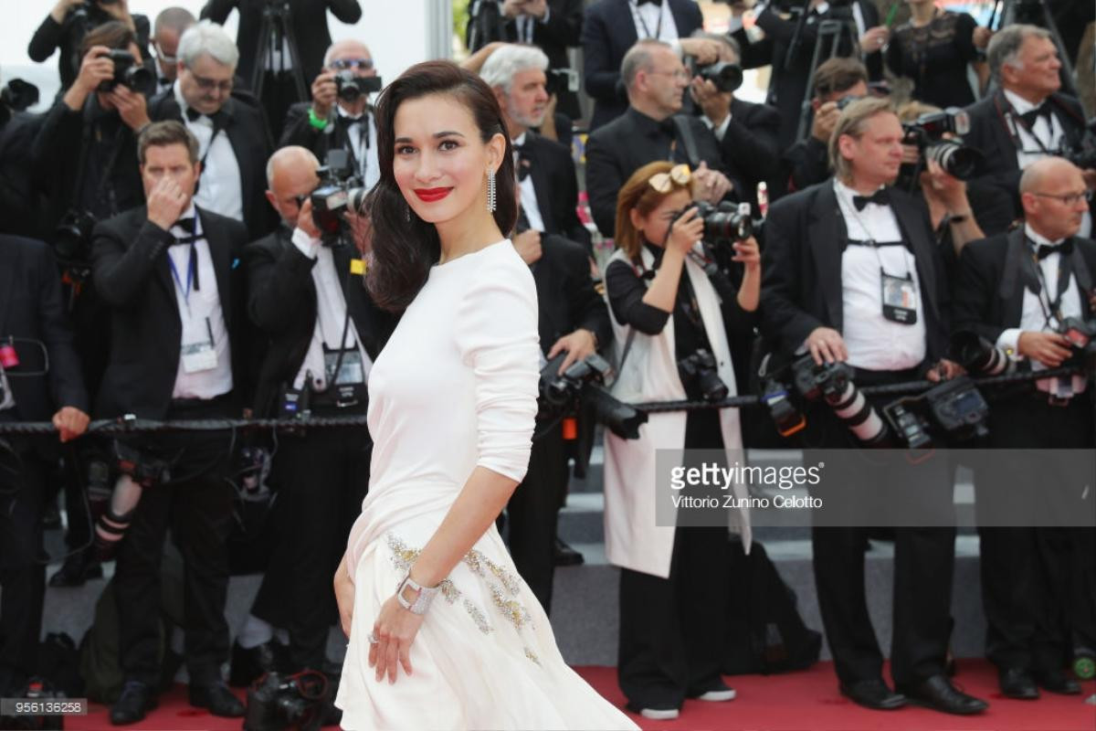 Phạm Băng Băng xinh như công chúa, Lý Nhã Kỳ và Chompoo Araya rực rỡ tại thảm đỏ LHP Cannes 2018 Ảnh 45