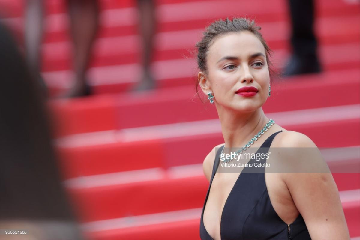 Thảm đỏ Cannes 2018 ngày thứ 2 bớt lố lăng khoe ngực, chỉ toàn những tuyệt sắc giai nhân Ảnh 1