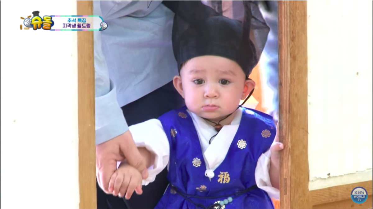 Sau bộ 3 Daehan - Minguk - Manse thì nhóc tỳ này đang khiến các noona phát cuồng bất kể khóc hay cười Ảnh 5