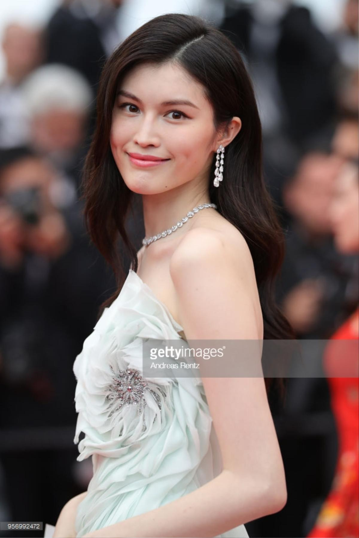 Chompoo Araya - Hà Tuệ diện váy cầu kỳ, nữ chính 'Bad Genius' già trước tuổi ở Cannes 2018 ngày thứ 3 Ảnh 13