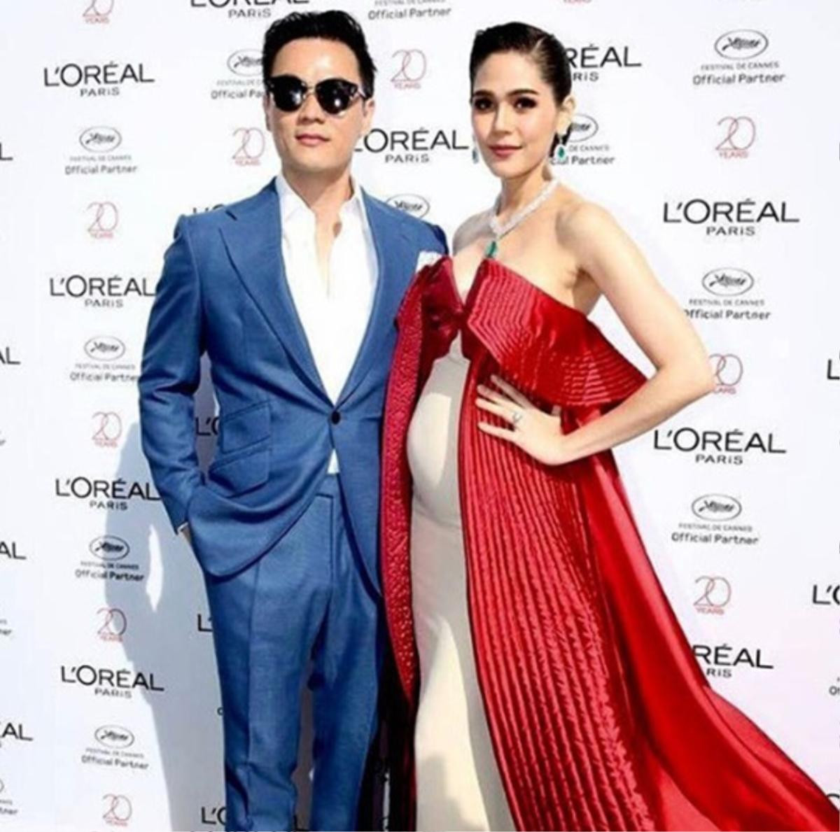 Chompoo Araya kỷ niệm ngày cưới một mình ở Cannes, chồng tỷ phú nói 1 câu khiến cả Thái Lan phát ghen Ảnh 2