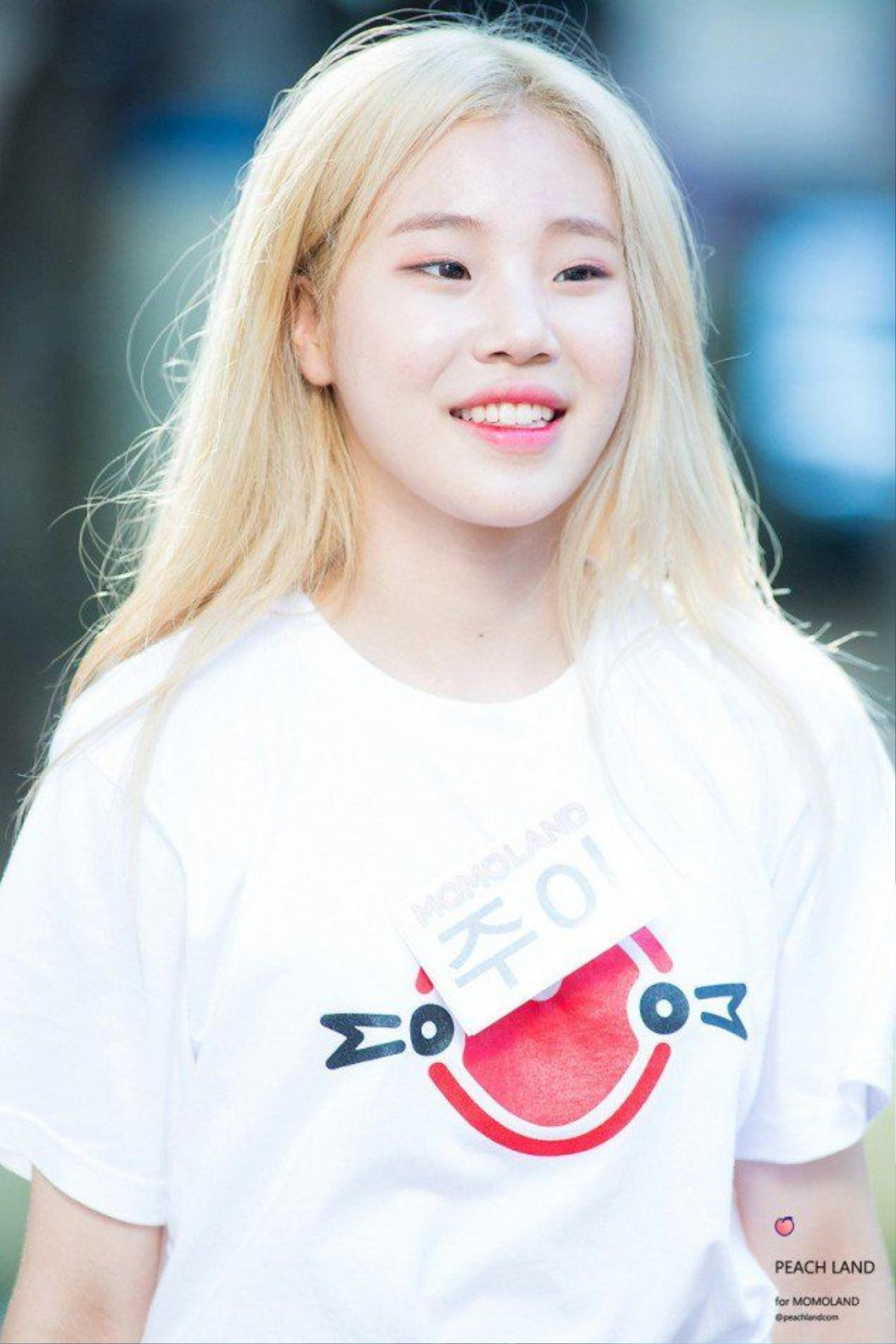 Đừng chỉ mãi soi mói vẻ ngoài, JooE (MOMOLAND) còn cực nhiều tài lẻ ai cũng mê tít Ảnh 1