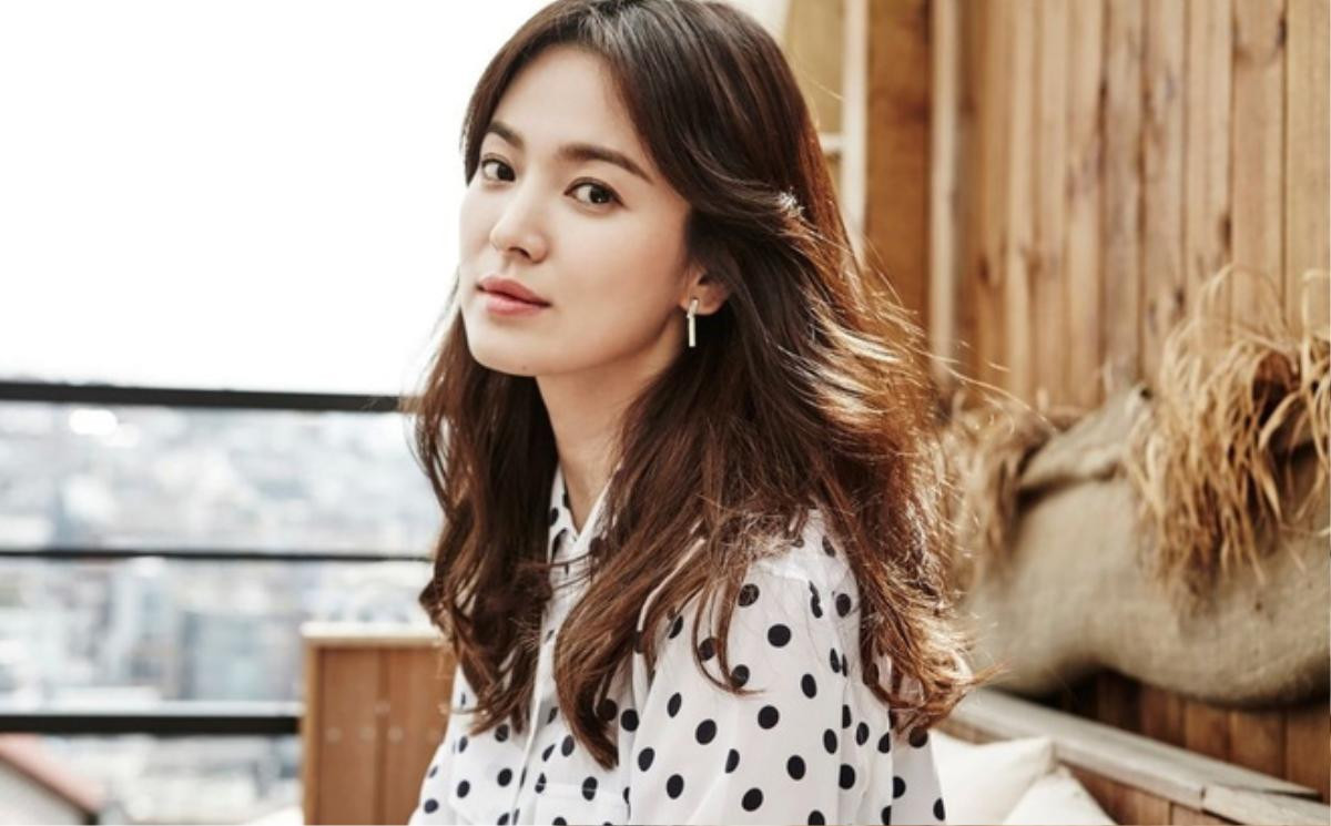 Học lỏm tuyệt chiêu trị mụn của nữ hoàng mặt mộc Song Hye Kyo Ảnh 3