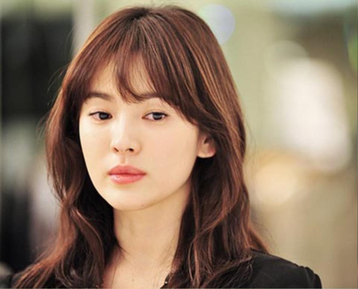 Học lỏm tuyệt chiêu trị mụn của nữ hoàng mặt mộc Song Hye Kyo Ảnh 4