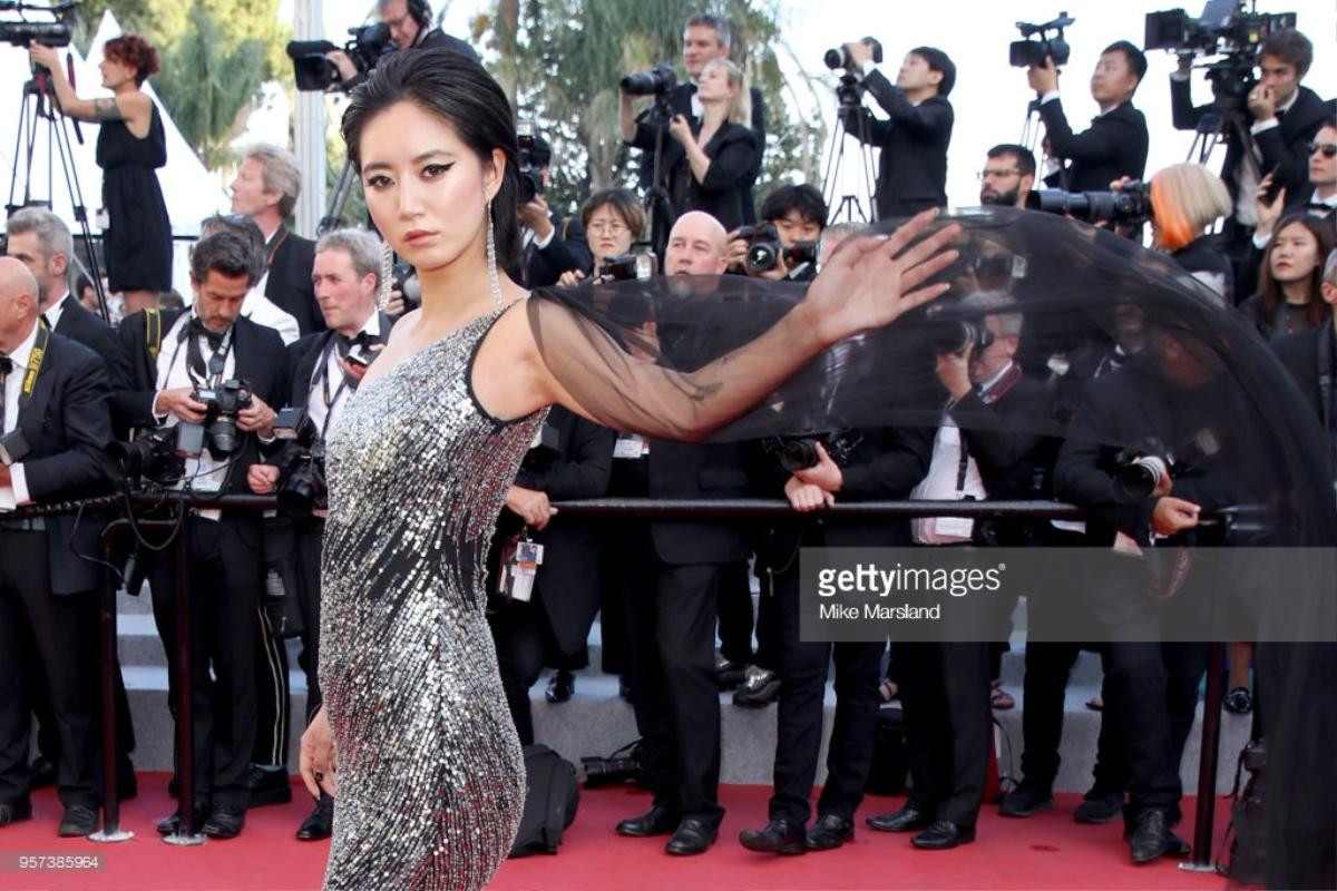 Thần thái miễn chê của 3 mỹ nhân Phạm Băng Băng, Chompoo Araya và Quan Hiểu Đồng tại Cannes ngày 4 Ảnh 40