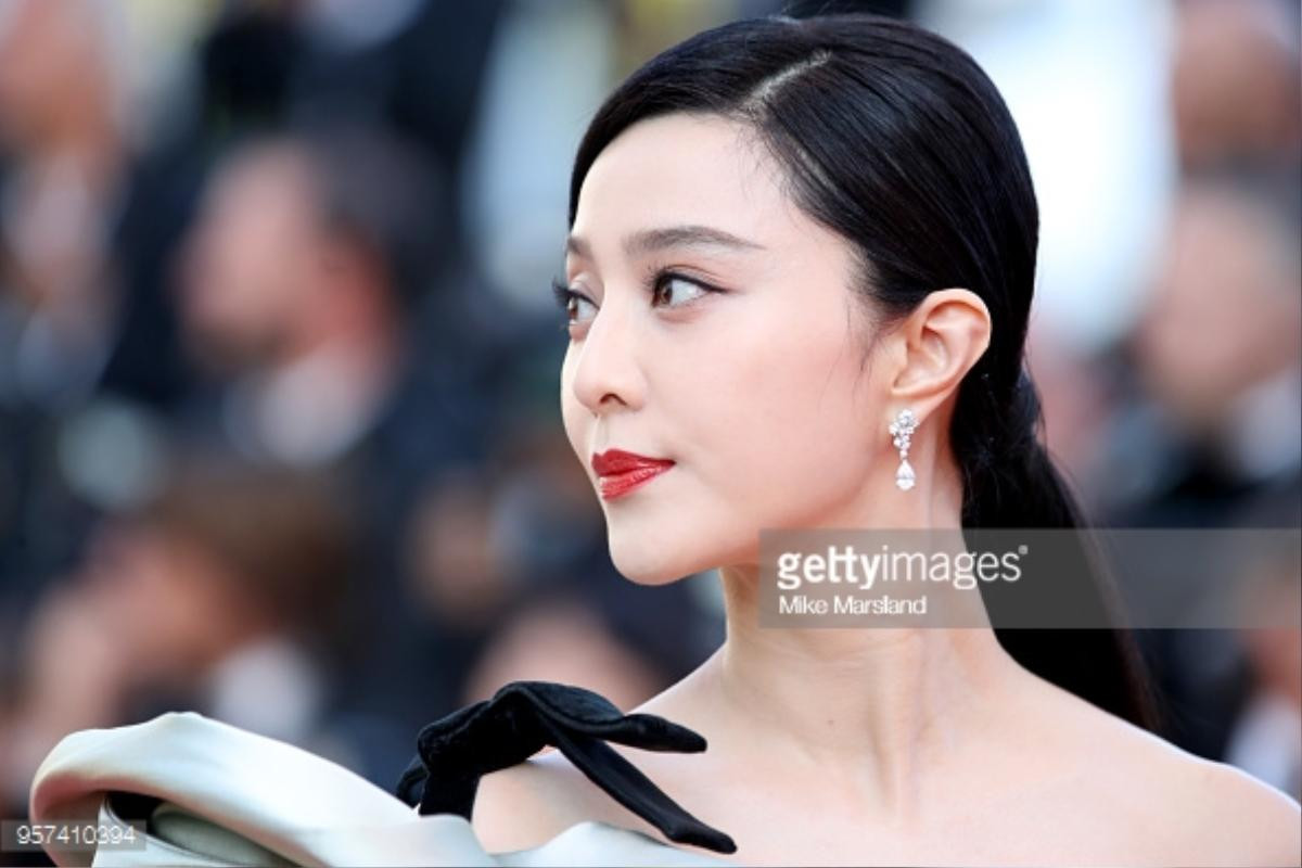 Thần thái miễn chê của 3 mỹ nhân Phạm Băng Băng, Chompoo Araya và Quan Hiểu Đồng tại Cannes ngày 4 Ảnh 3