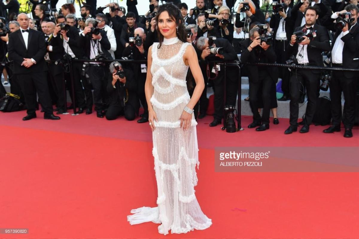 Thảm đỏ Cannes 2018 ngày thứ 4: 'Lố hay lộ' không quan trọng, 'quan trọng vẫn là thần thái' Ảnh 4