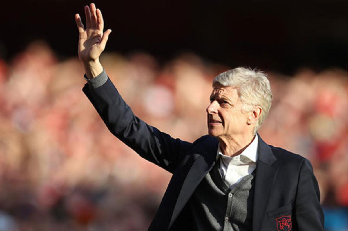 Sắp ra đi, HLV Wenger bất ngờ ‘trù ẻo’ Arsenal xuống hạng Ảnh 1