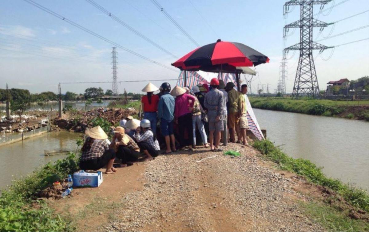 Bàng hoàng phát hiện thi thể người phụ nữ trong trang trại nuôi vịt Ảnh 1