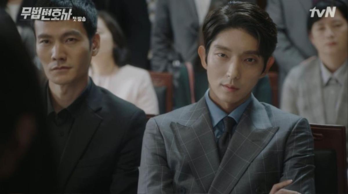 'Lawless Lawyer' khởi đầu đầy thuận lợi, liệu đây sẽ là tác phẩm giúp Lee Jun Ki lấy lại phong độ của mình? Ảnh 3