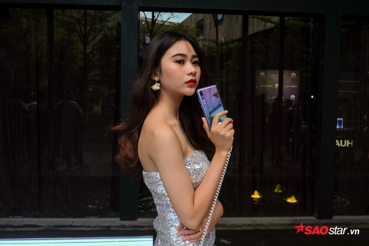 Huawei P20 Pro ra mắt tại Việt Nam: Có đến 3 camera sau, chụp đẹp như máy ảnh chuyên nghiệp Ảnh 1