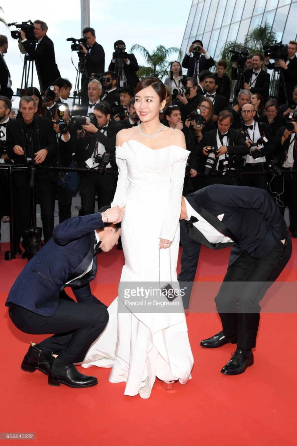 Lần đầu xuất hiện trên thảm đỏ Cannes 2018, Jessica và Vương Nguyên gây bão mạng xã hội Ảnh 30