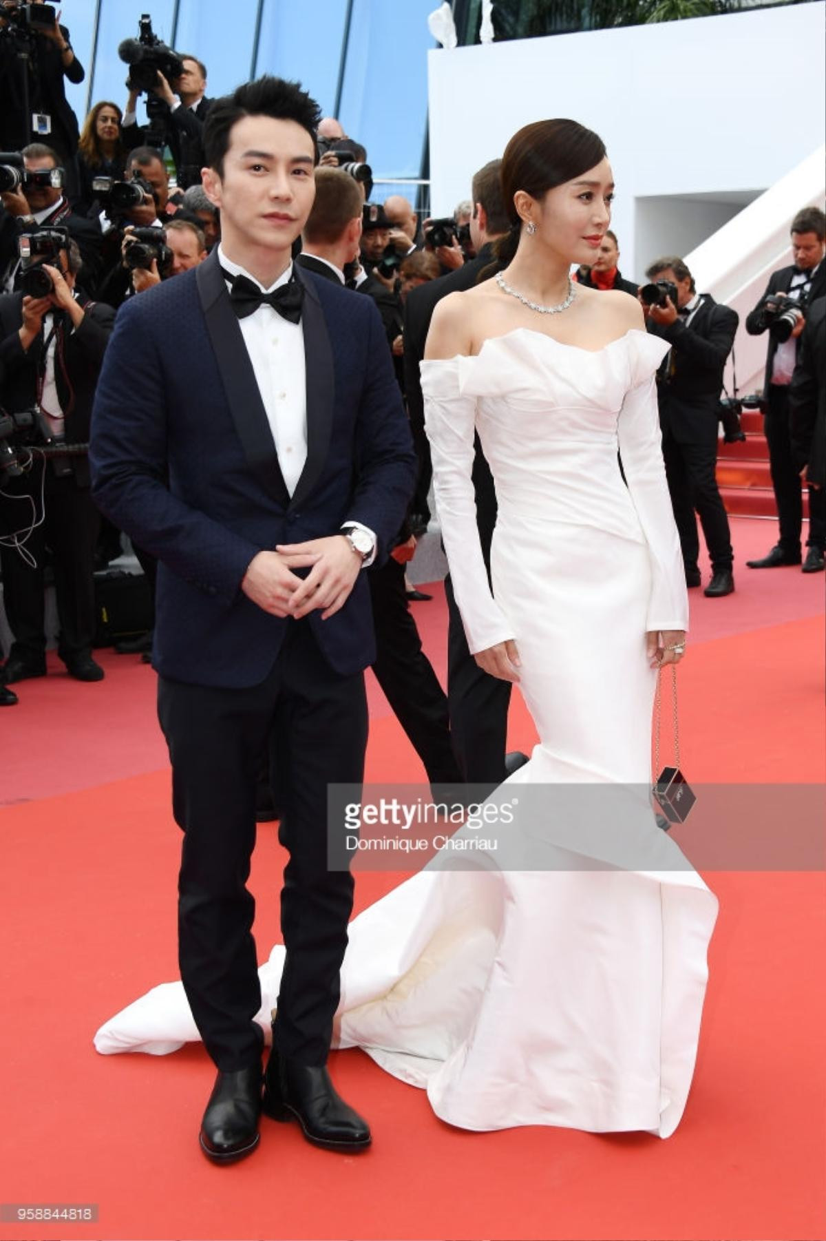 Lần đầu xuất hiện trên thảm đỏ Cannes 2018, Jessica và Vương Nguyên gây bão mạng xã hội Ảnh 31