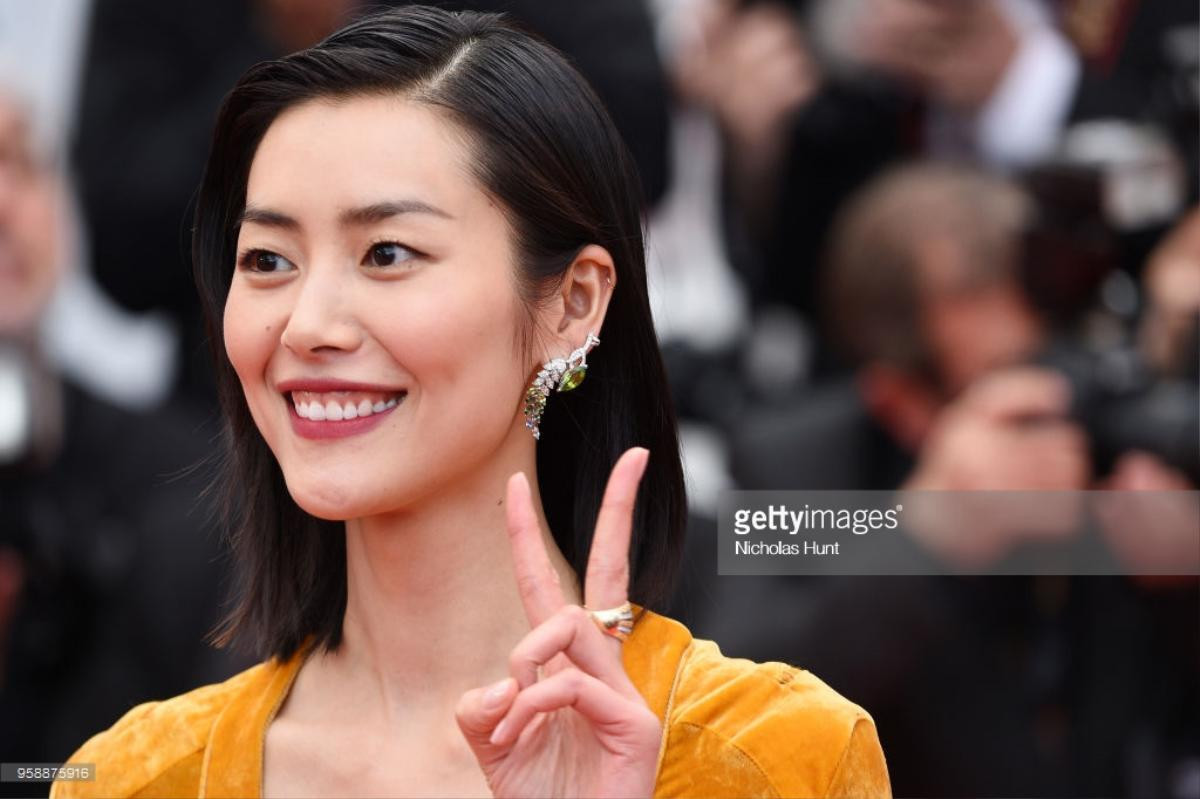 Lần đầu xuất hiện trên thảm đỏ Cannes 2018, Jessica và Vương Nguyên gây bão mạng xã hội Ảnh 25