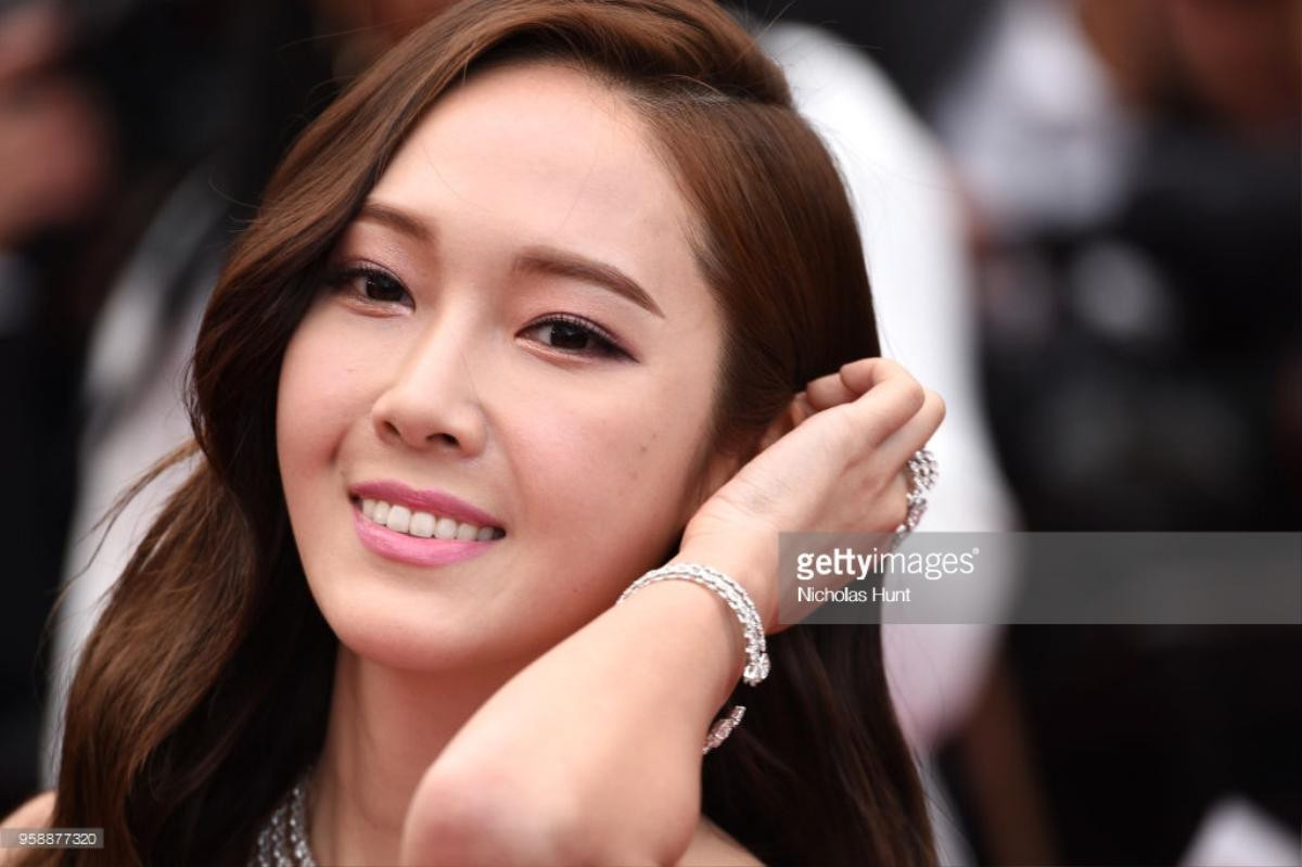 Lần đầu xuất hiện trên thảm đỏ Cannes 2018, Jessica và Vương Nguyên gây bão mạng xã hội Ảnh 6