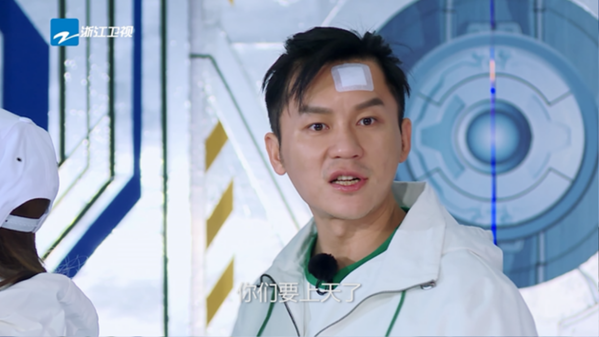 'Running Man' bản Trung chơi lớn: Mời cả biệt đội siêu anh hùng Avengers tham gia xé bảng tên Ảnh 8