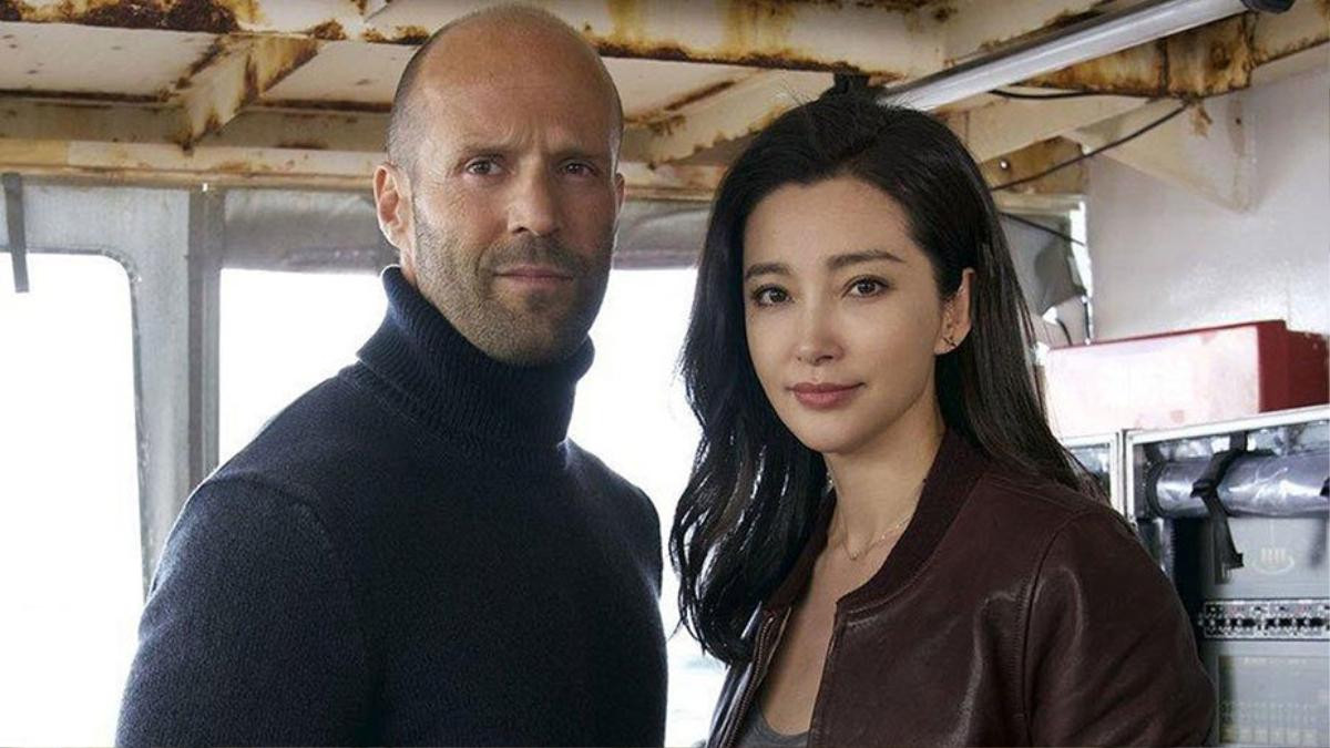 Jason Statham phải bơi với cá mập thật để hiểu nỗi sợ hãi trước khi quay phim 'The Meg' Ảnh 3