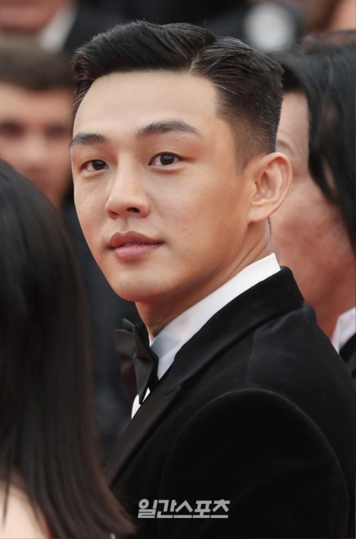 Các mỹ nam châu Á Yoo Ah In, Huỳnh Hiểu Minh, Steven Yeun lấn át phái nữ trên thảm đỏ Cannes ngày 9 Ảnh 5