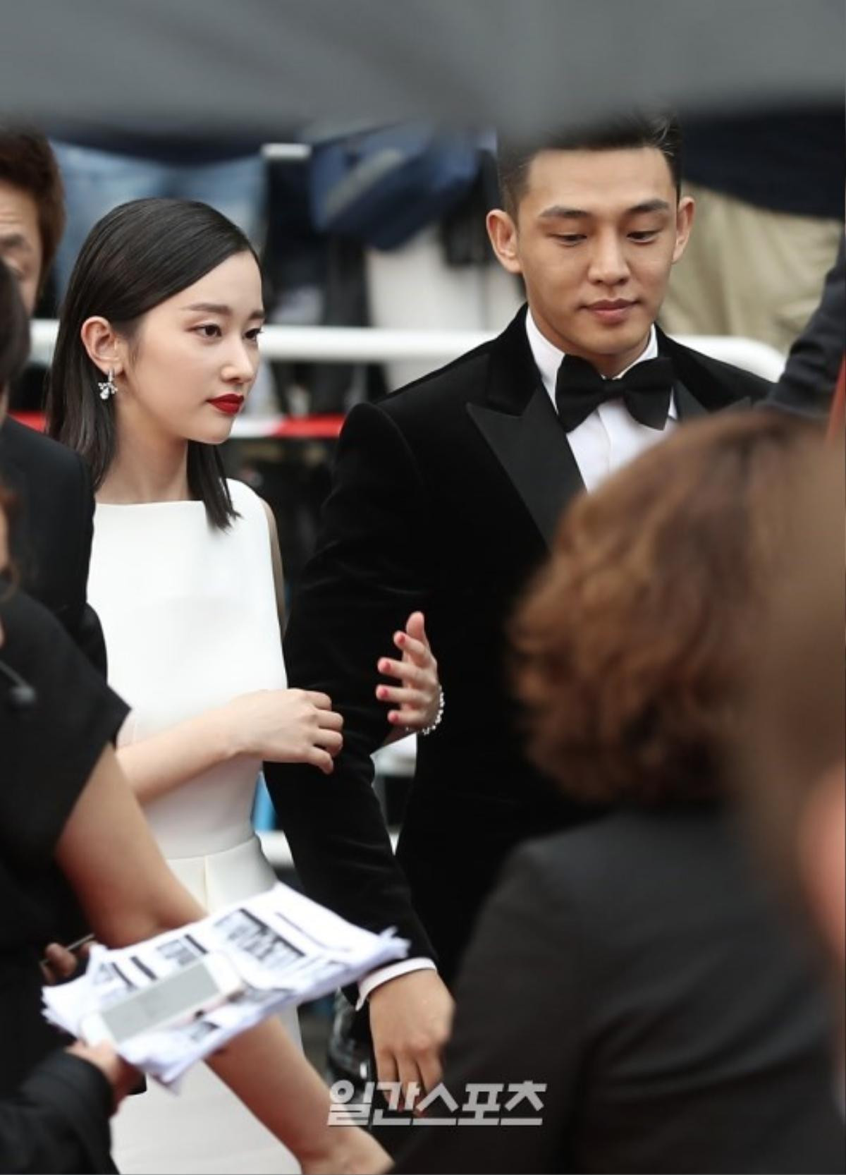 Các mỹ nam châu Á Yoo Ah In, Huỳnh Hiểu Minh, Steven Yeun lấn át phái nữ trên thảm đỏ Cannes ngày 9 Ảnh 15