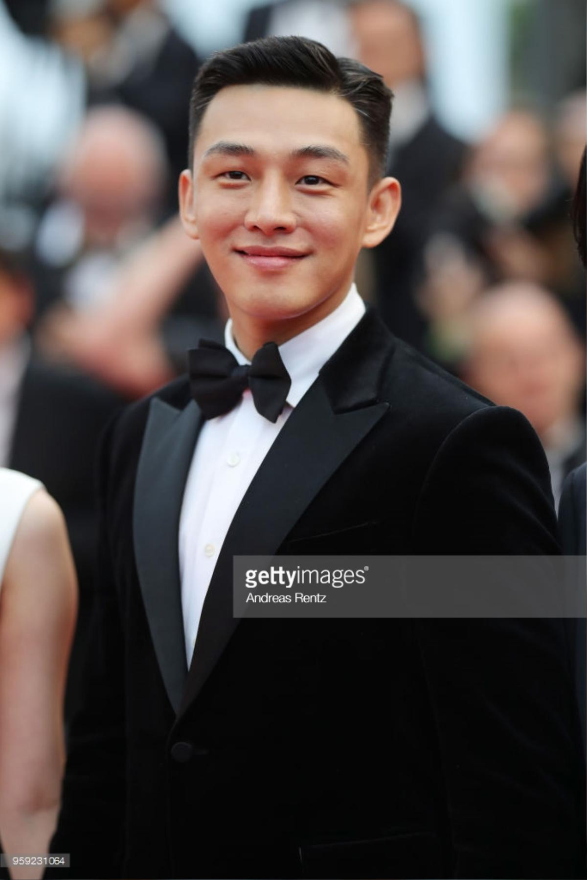 Các mỹ nam châu Á Yoo Ah In, Huỳnh Hiểu Minh, Steven Yeun lấn át phái nữ trên thảm đỏ Cannes ngày 9 Ảnh 2