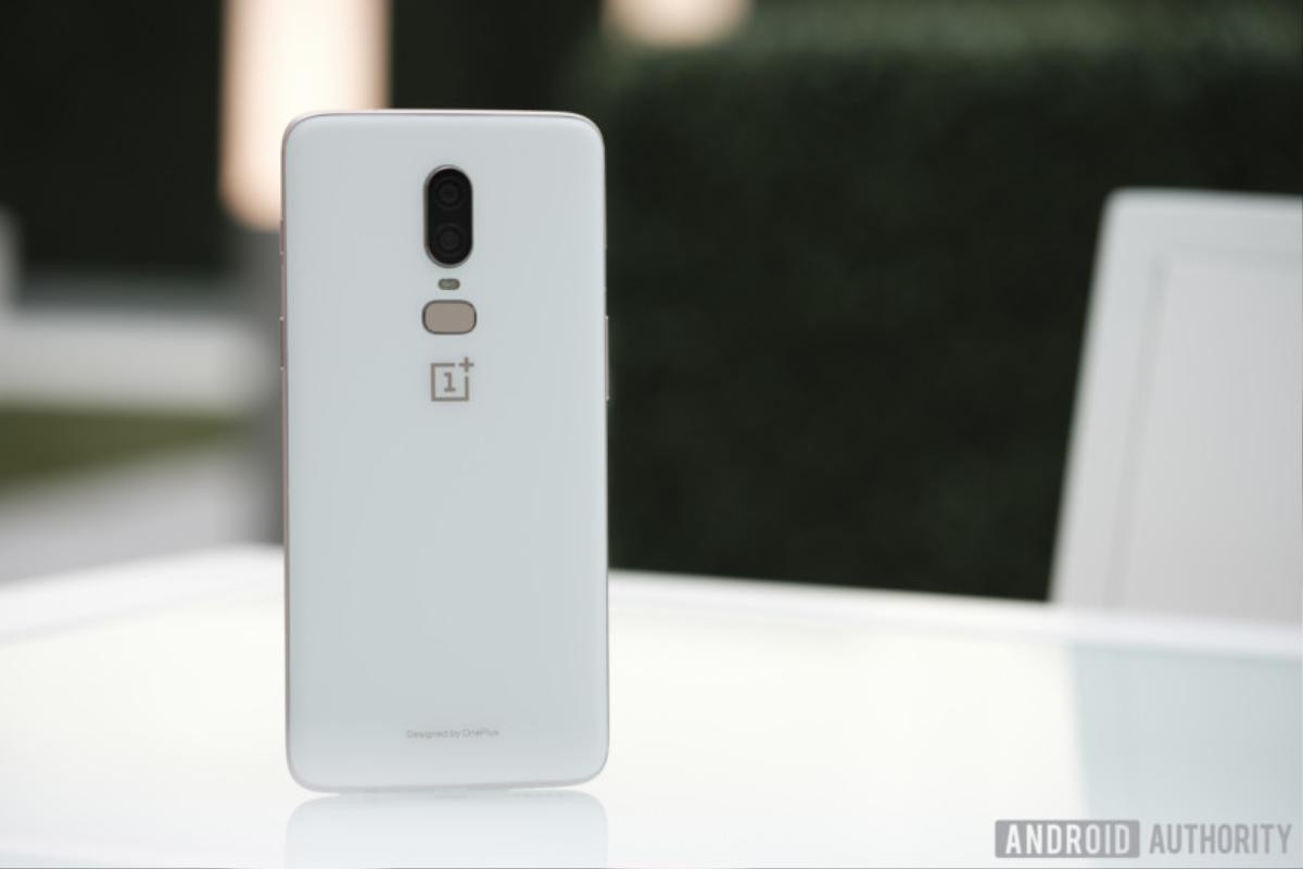 Cận cảnh 'bom tấn' OnePlus 6 vừa ra mắt: Giá tốt so với cấu tính mang lại Ảnh 2