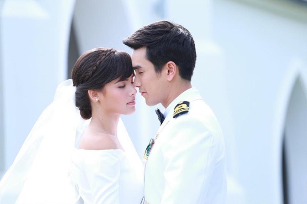 Muốn có chồng đẹp trai như nam thần, hãy học ngay cách Yaya Urassaya ‘úp sọt’ Nadech Kugimiya Ảnh 3