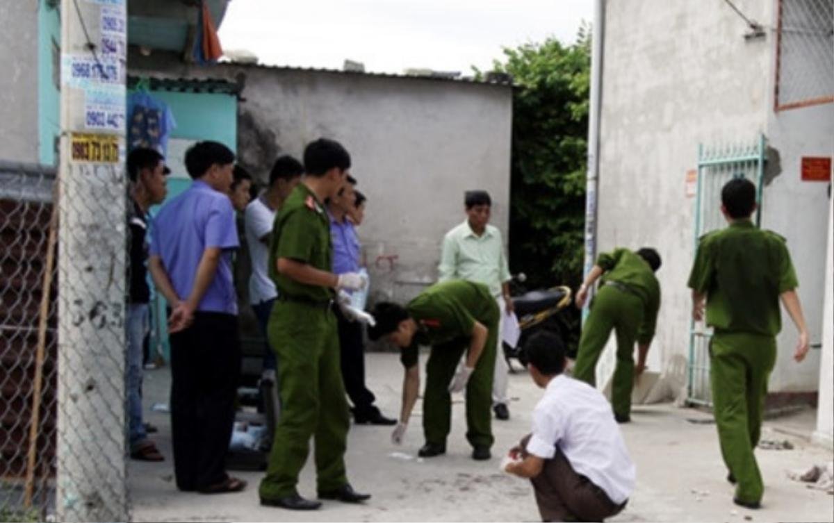 Uống rượu say rồi chửi bới đuổi vợ ra khỏi nhà, chồng bị đâm nhiều nhát tử vong Ảnh 1