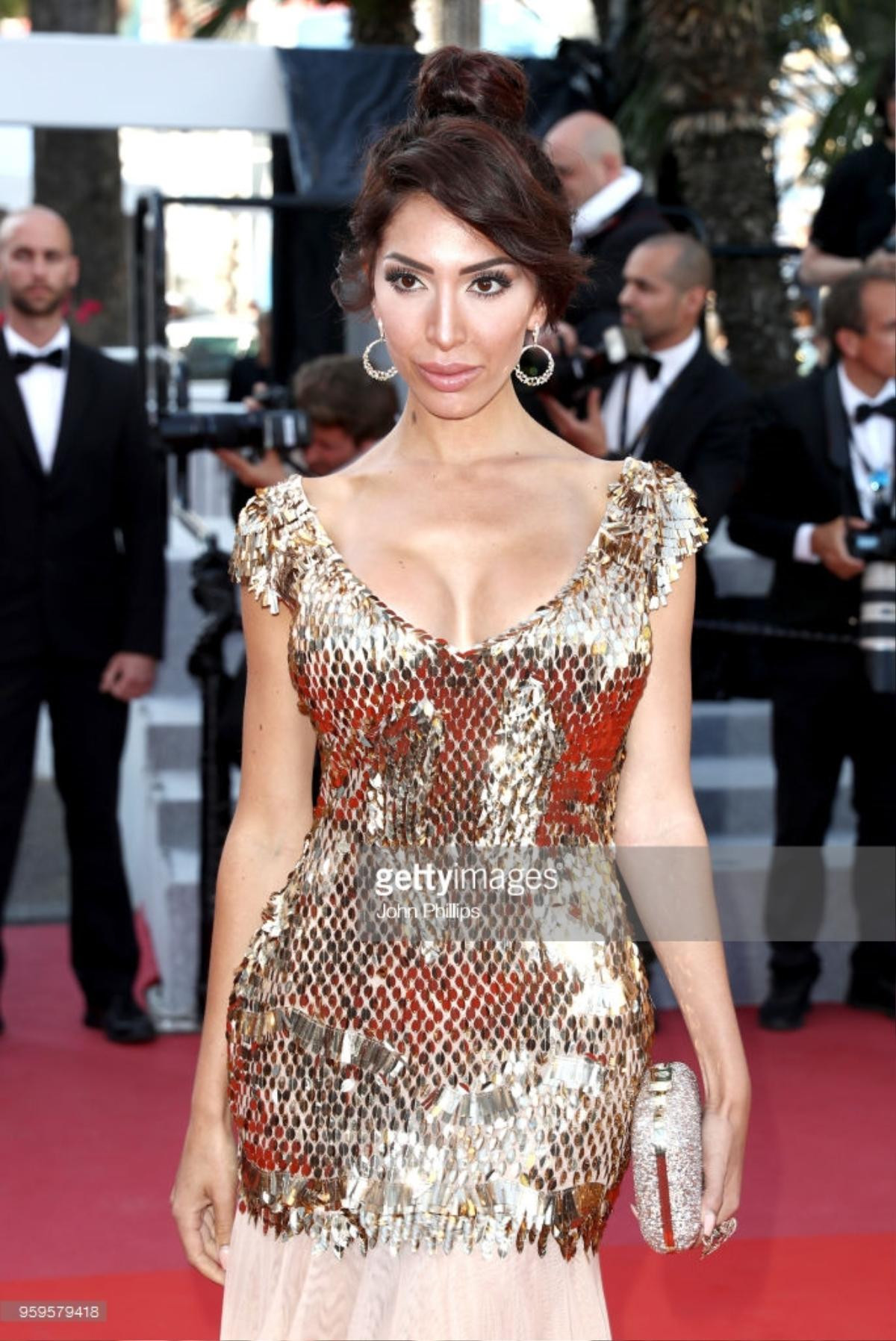 Ngôi sao truyền hình Farrah Abraham khoe 'ngực khủng' với dàn mỹ nhân chân dài trên thảm đỏ Cannes Ảnh 1