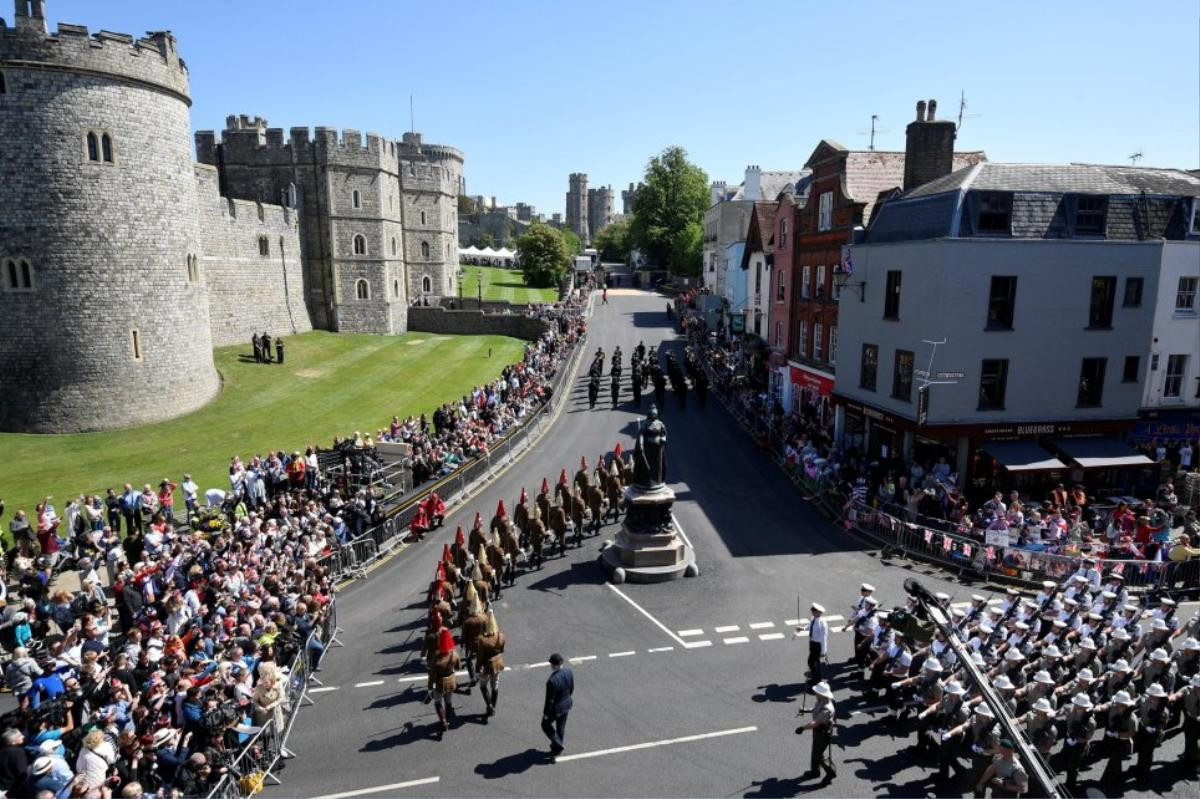 Diễn tập siêu hoành tráng trước đám cưới Hoàng tử Harry và nàng 'lọ lem' Meghan Ảnh 2