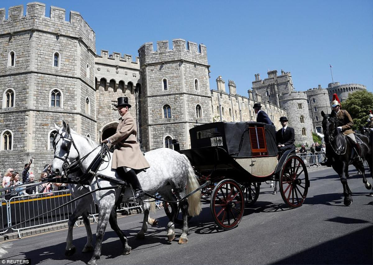 Diễn tập siêu hoành tráng trước đám cưới Hoàng tử Harry và nàng 'lọ lem' Meghan Ảnh 6