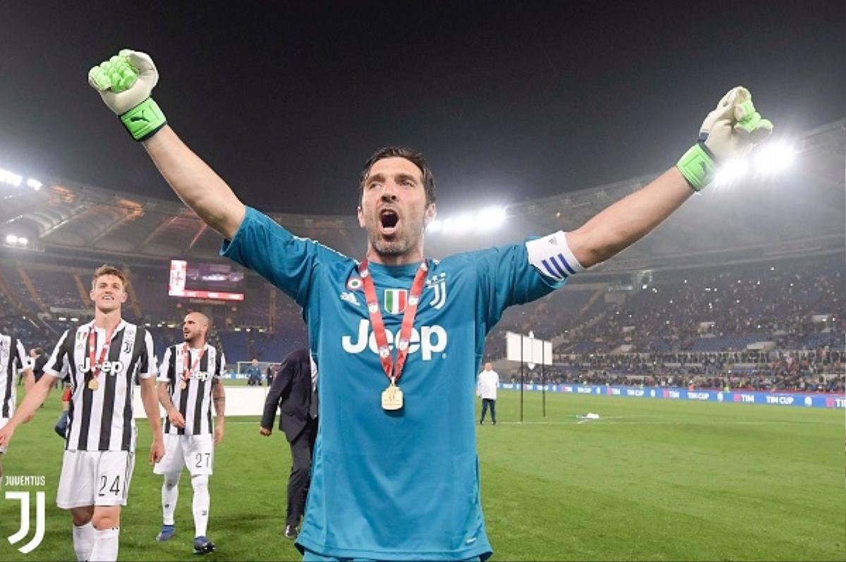 Gianluigi Buffon thông báo chia tay Juventus sau 17 năm gắn bó Ảnh 1