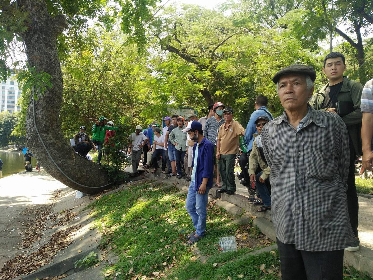 Nhảy xuống hồ Thiền Quang cứu nam thanh niên tự tử, người đàn ông tử vong Ảnh 3