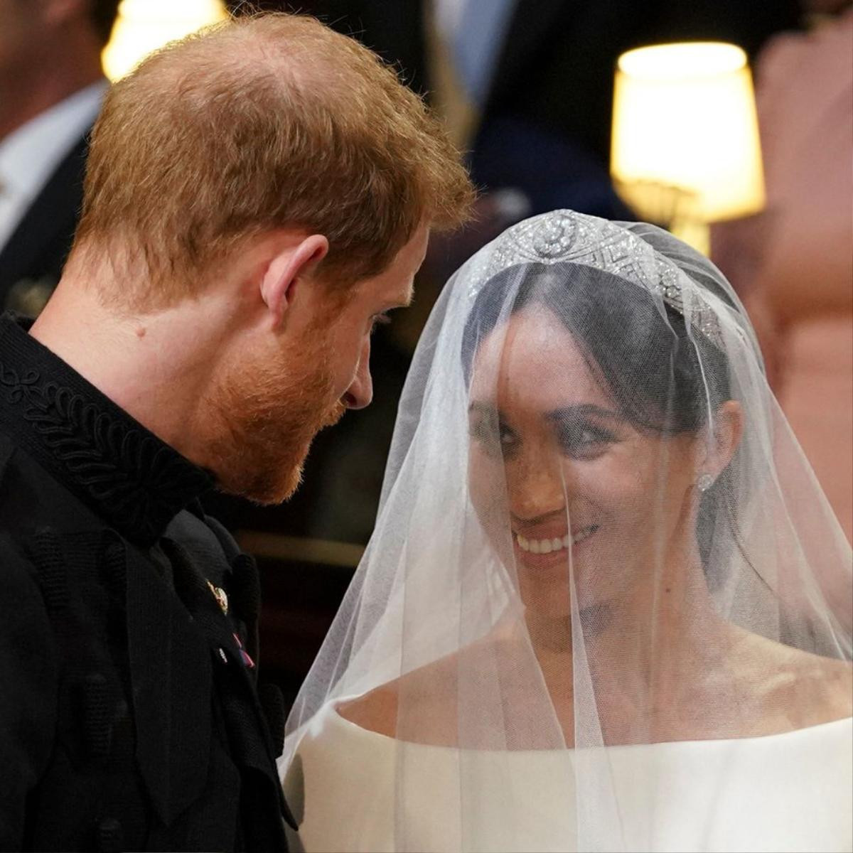 Giây phút ngọt ngào trong đám cưới cổ tích của 'lọ lem' Markle và Hoàng tử Harry Ảnh 2