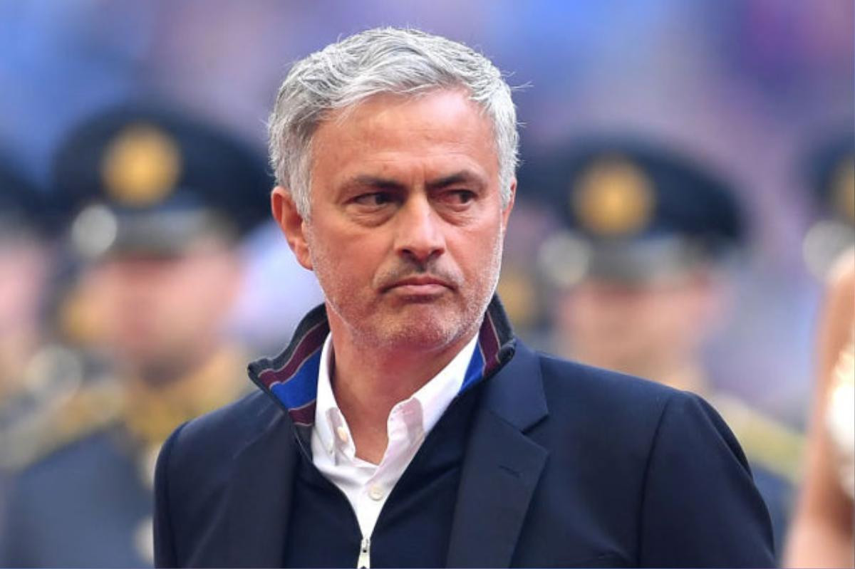 Bị chặn đứng kỳ tích đáng nể, Mourinho buông lời chỉ trích Chelsea Ảnh 1