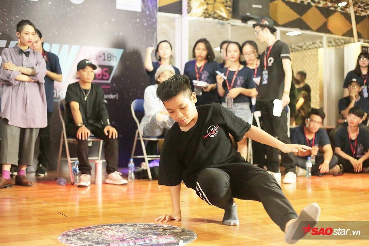 Tròn mắt ngắm bước nhảy hiphop máu lửa của các dancer nhí Ảnh 12