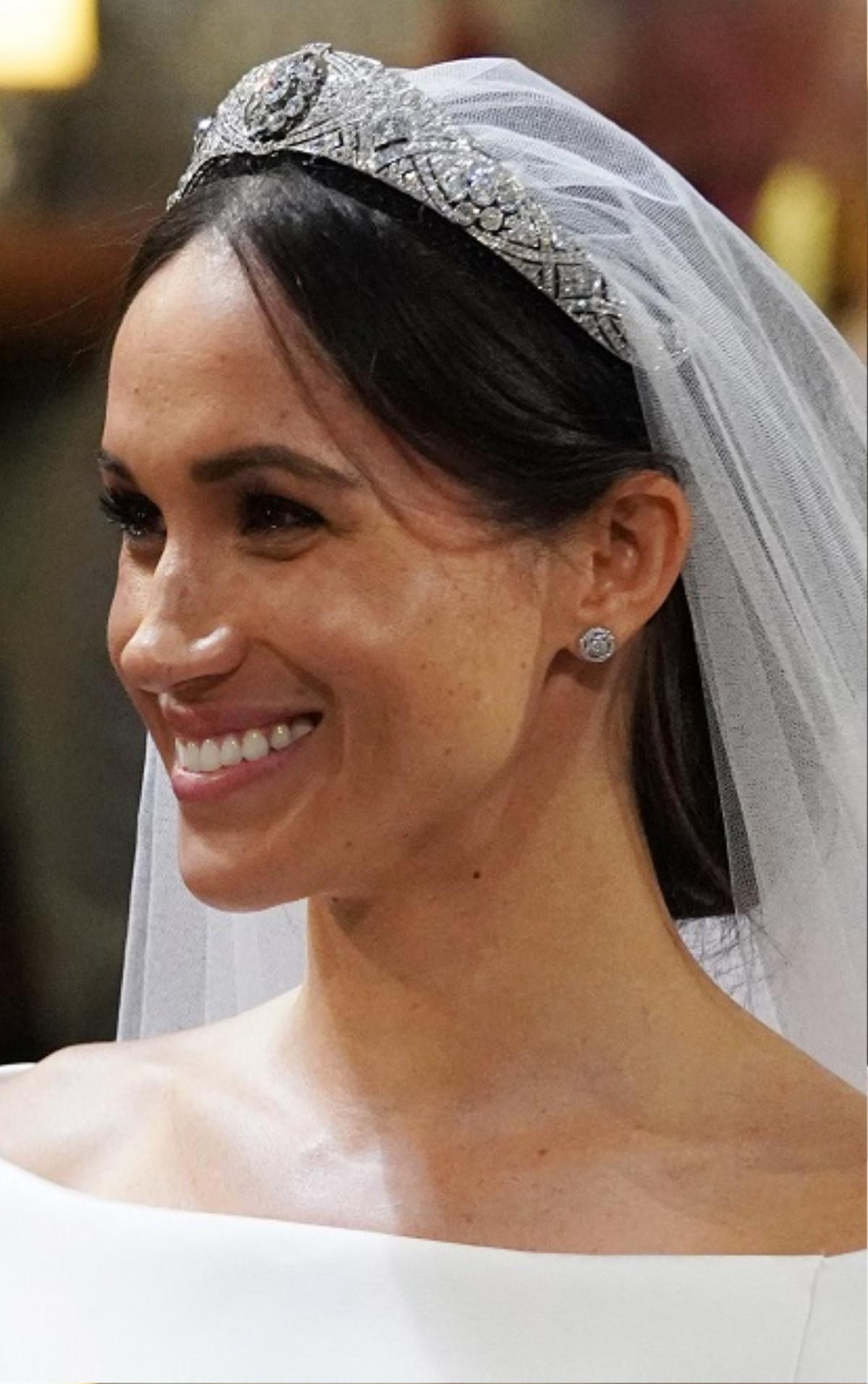 Khám phá công thức trang điểm của công nương Meghan Markle tại Lễ cưới Hoàng gia