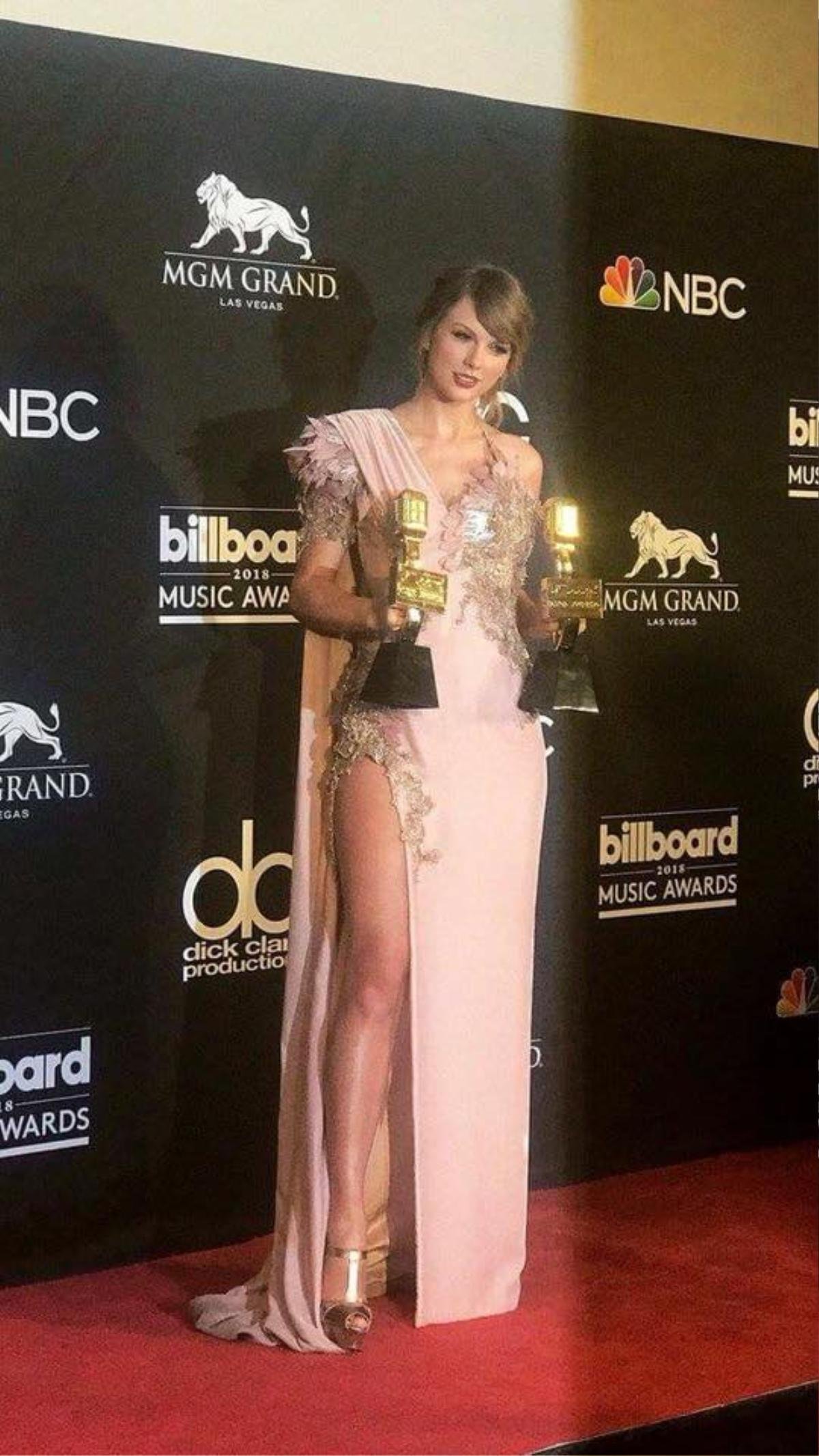 Taylor Swift: Tâm điểm của BBMAs 2018! Ảnh 9