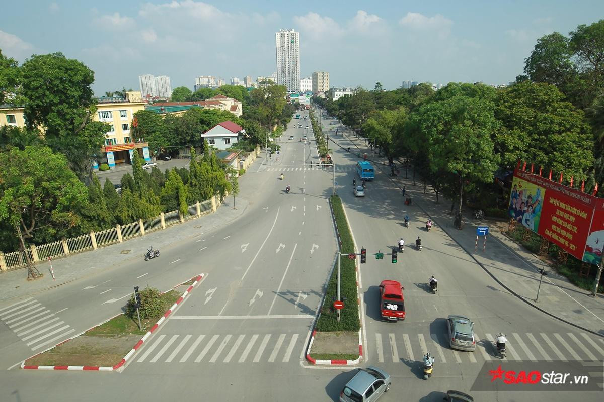 Khung cảnh đường phố Hà Nội đầy khác lạ khi nhìn từ khoang tàu tuyến đường sắt trên cao Ảnh 14