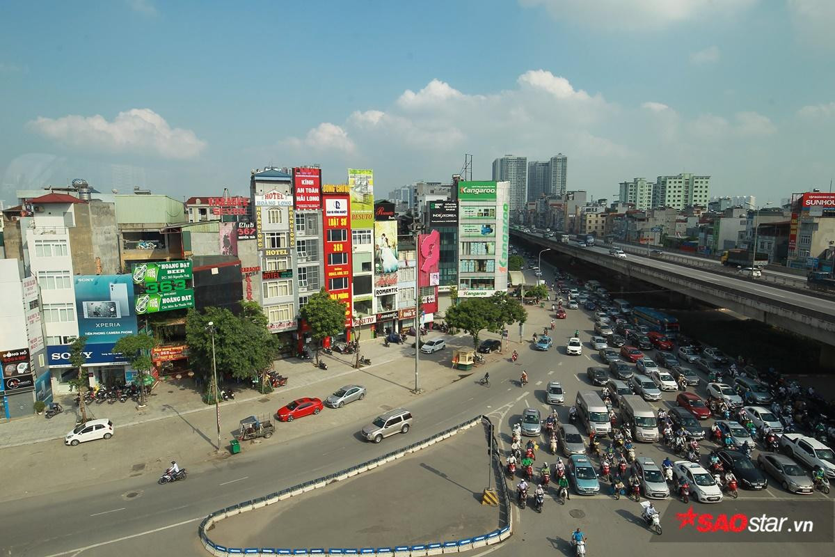 Khung cảnh đường phố Hà Nội đầy khác lạ khi nhìn từ khoang tàu tuyến đường sắt trên cao Ảnh 19