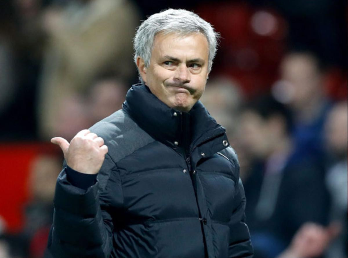 Mourinho ra tối hậu thư: ‘Chạy ngay đi, đừng làm mọi điều tồi tệ hơn’ Ảnh 1