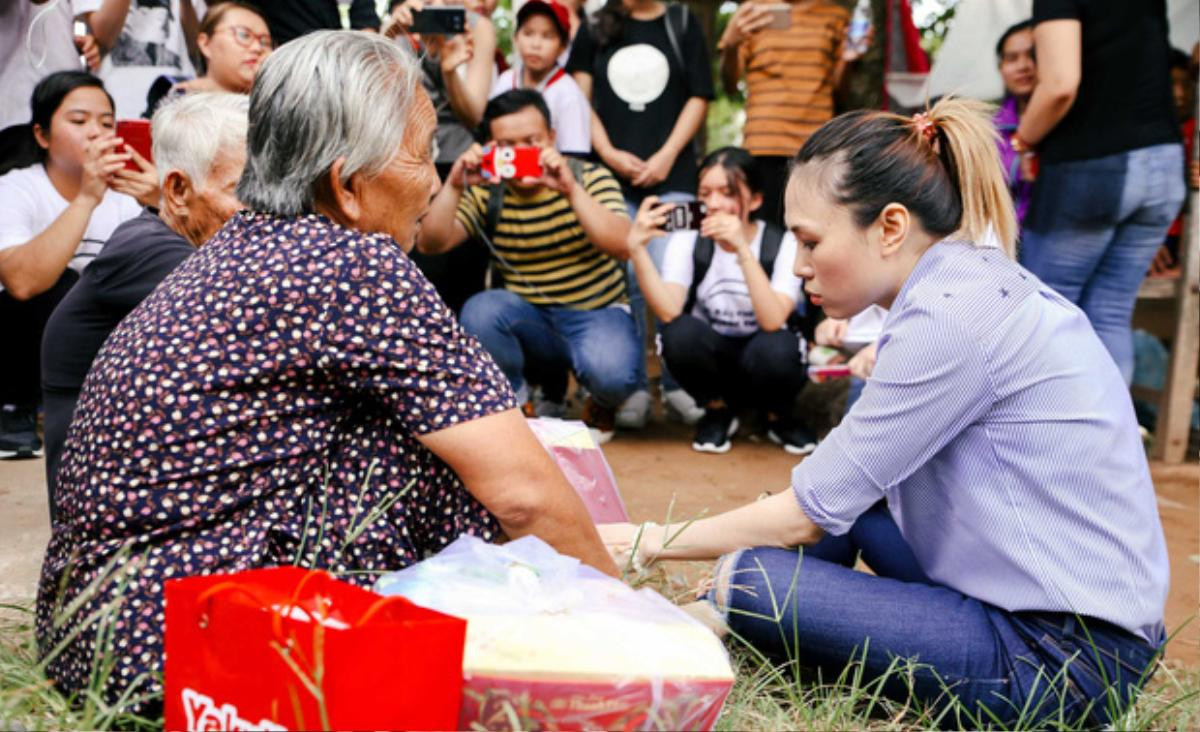 Chẳng mặn mòi chiêu trò PR tên tuổi, loạt sao Việt này vẫn hút fan ầm ầm Ảnh 3